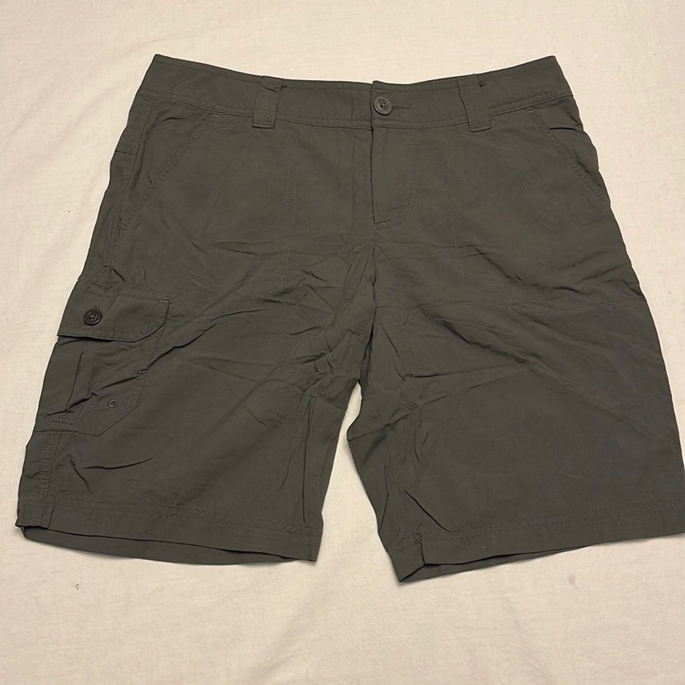 Columbia charcoal grey shorts size 8